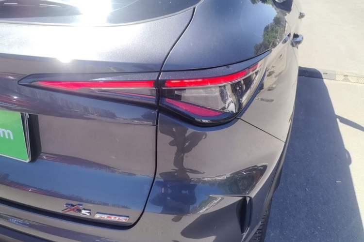 Used CHANGAN OSHAN X5 PLUS 2023 1.5T DCT Excellence Edition Right Rear Taillight