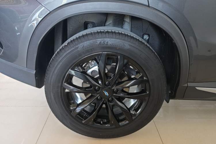 Used CHANGAN OSHAN X5 PLUS 2023 Revised Version 1.5T DCT Navigation Edition Right Rear Wheel Hub