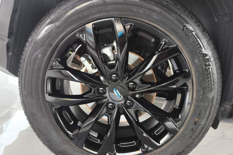 Used CHANGAN OSHAN X5 PLUS 2023 1.5T DCT Navigation Edition Right Rear Wheel Hub