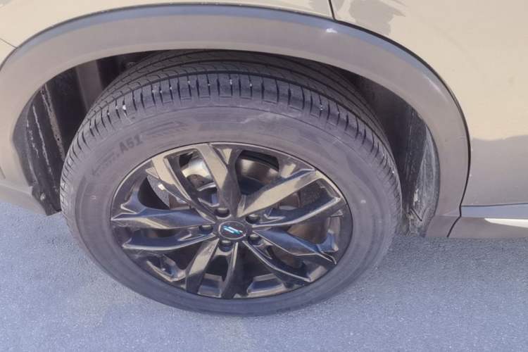 Used CHANGAN OSHAN X5 PLUS 2023 1.5T DCT Excellence Edition Right Rear Wheel Hub