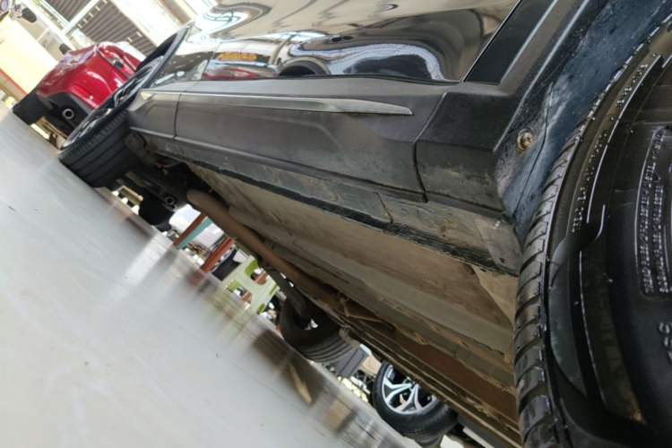 Used CHANGAN OSHAN X5 PLUS 2023 1.5T DCT Excellence Edition Right Side Sill