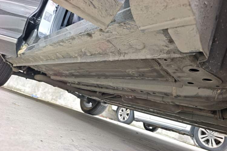 Used CHANGAN OSHAN X5 PLUS 2023 Revised 1.5T DCT Pioneer Edition Right Side Sill