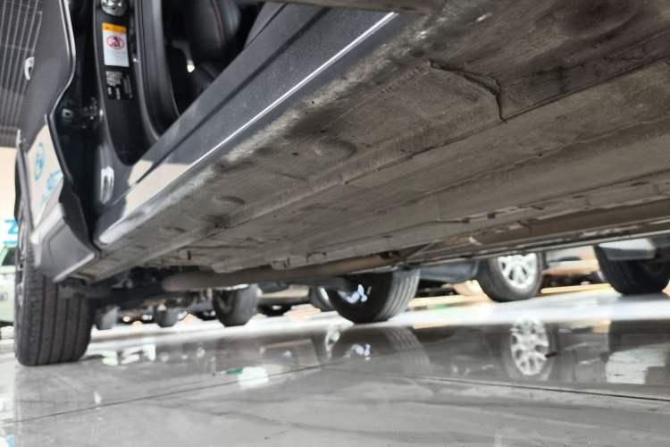 Used CHANGAN OSHAN X5 PLUS 2023 1.5T DCT Navigation Edition Right Side Sill