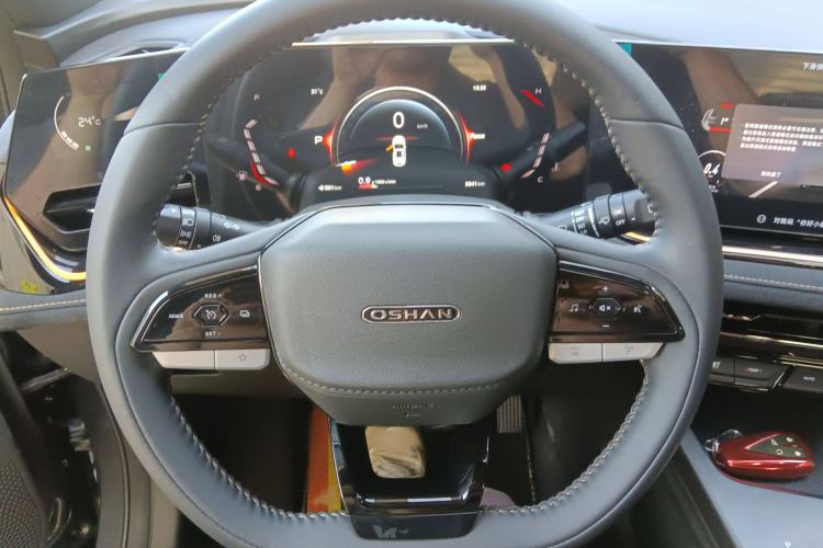 Used CHANGAN OSHAN X5 PLUS 2023 Revised 1.5T DCT Pioneer Edition Steering Wheel