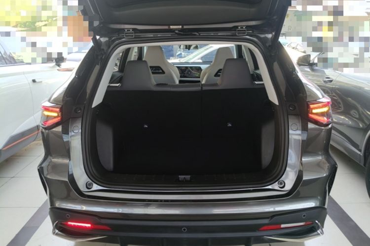 Used CHANGAN OSHAN X5 PLUS 2023 1.5T DCT Excellence Edition Trunk