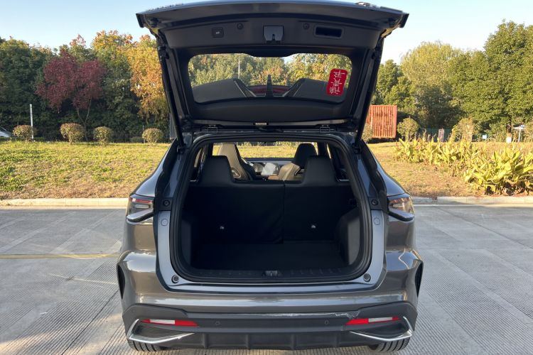 Used CHANGAN OSHAN X5 PLUS 2023 1.5T DCT Smart & Fun AI Edition Trunk
