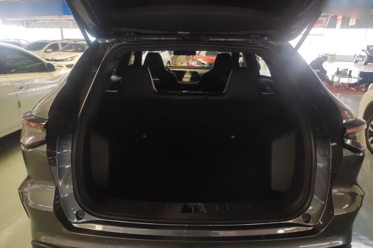 Used CHANGAN OSHAN X5 PLUS 2023 Revised 1.5T DCT Pioneer Edition Trunk