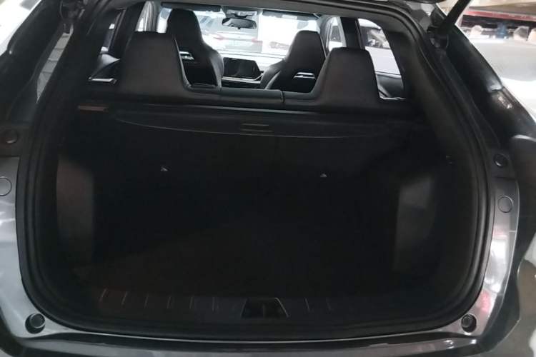 Used CHANGAN OSHAN X5 PLUS 2023 1.5T DCT Smart & Fun AI Edition Trunk