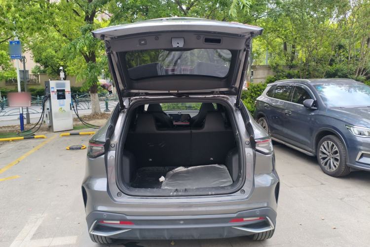 Used CHANGAN OSHAN X5 PLUS 2023 Revised Version 1.5T DCT Navigation Edition Trunk