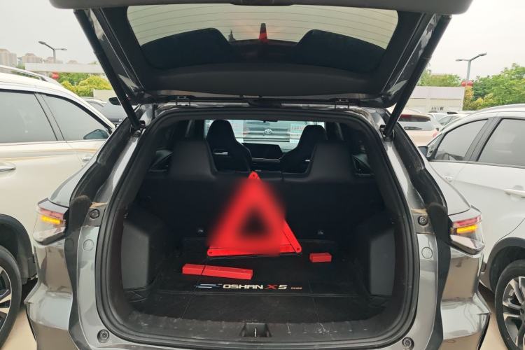 Used CHANGAN OSHAN X5 PLUS 2023 1.5T DCT Excellence Edition Trunk