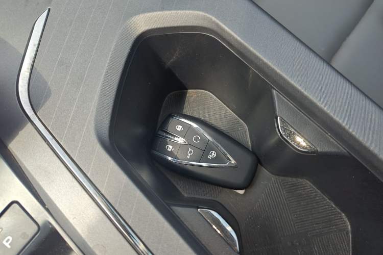 Used CHANGAN OSHAN X5 PLUS 2023 1.5T DCT Smart & Fun AI Edition Vehicle Key