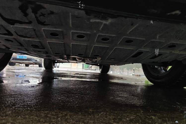 Used CHANGAN OSHAN X5 PLUS 2023 1.5T DCT Excellence Edition Chassis Front