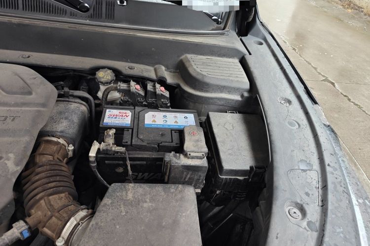 Used CHANGAN OSHAN X5 PLUS 2023 1.5T DCT Excellence Edition Engine Bay Left