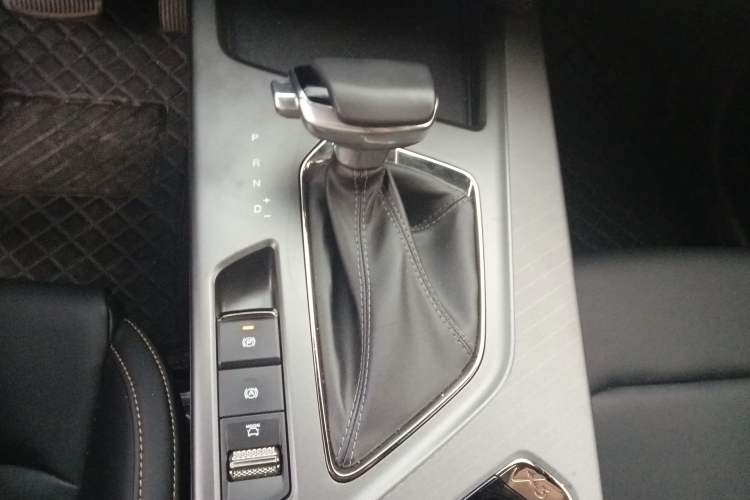 Used CHANGAN OSHAN X5 PLUS 2023 1.5T DCT Pioneer Edition Gear Lever