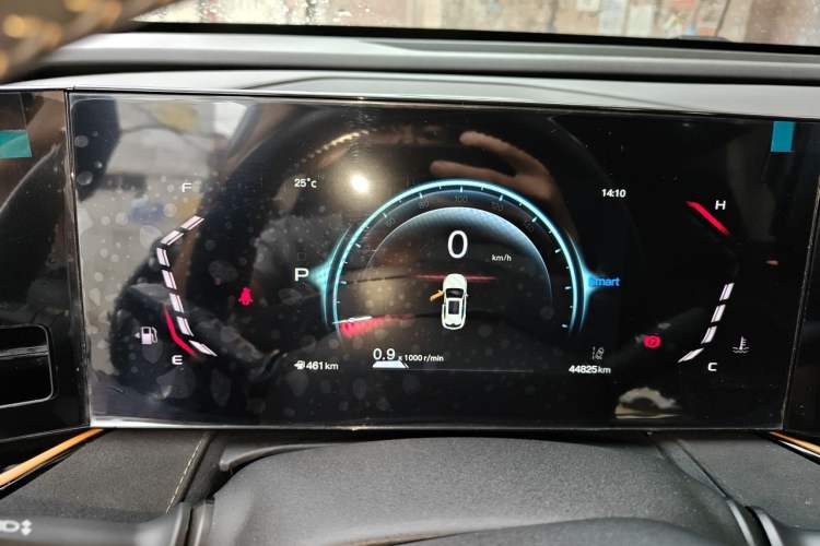 Used CHANGAN OSHAN X5 PLUS 2023 1.5T DCT Excellence Edition Instrument Cluster