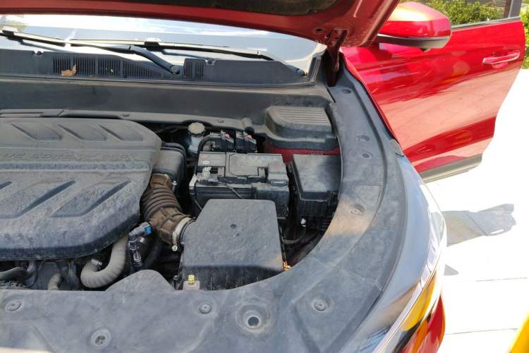 Used CHANGAN OSHAN X5 PLUS 2023 1.5T DCT Excellence Edition Engine Bay Left