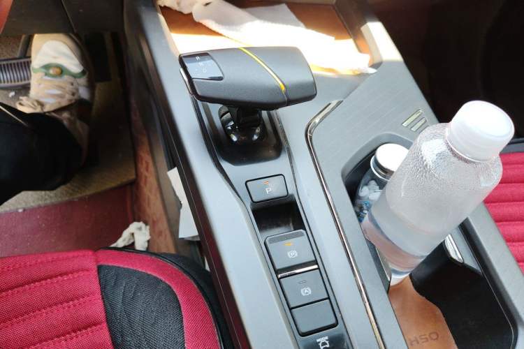 Used CHANGAN OSHAN X5 PLUS 2023 1.5T DCT Excellence Edition Gear Lever