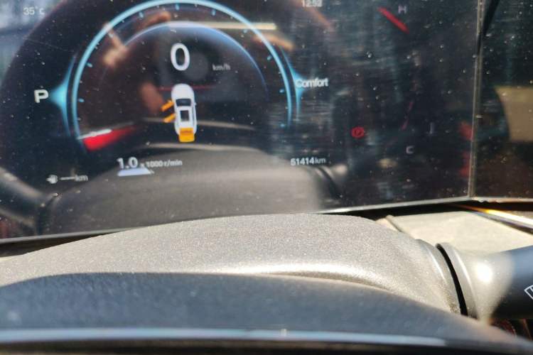 Used CHANGAN OSHAN X5 PLUS 2023 1.5T DCT Excellence Edition Odometer Close Up