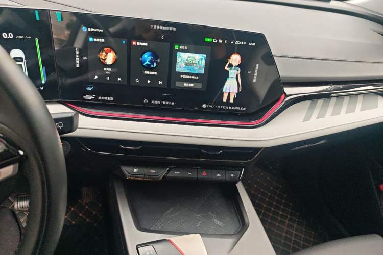 Used CHANGAN OSHAN X5 PLUS 2023 Revised Version 1.5T DCT Navigation Edition Audio And AC Panel