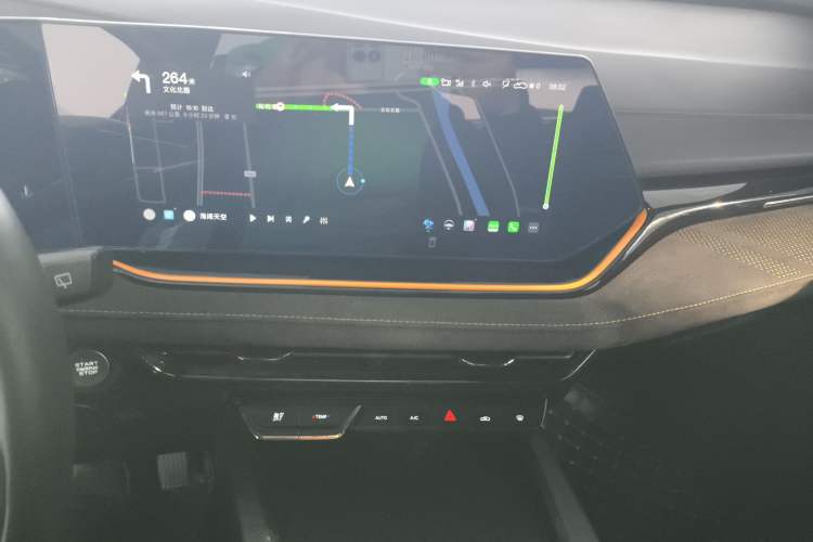 Used CHANGAN OSHAN X5 PLUS 2023 1.5T DCT Excellence Edition Audio And AC Panel