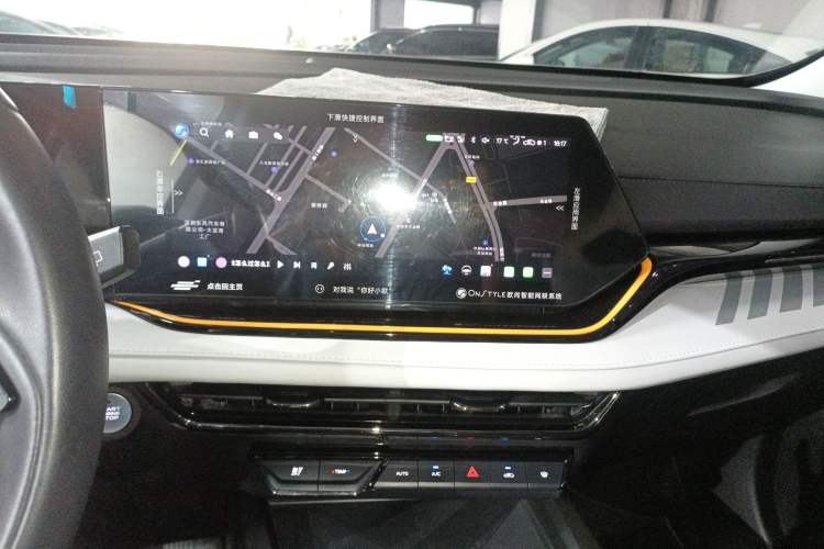 Used CHANGAN OSHAN X5 PLUS 2023 1.5T DCT Excellence Edition Audio And AC Panel