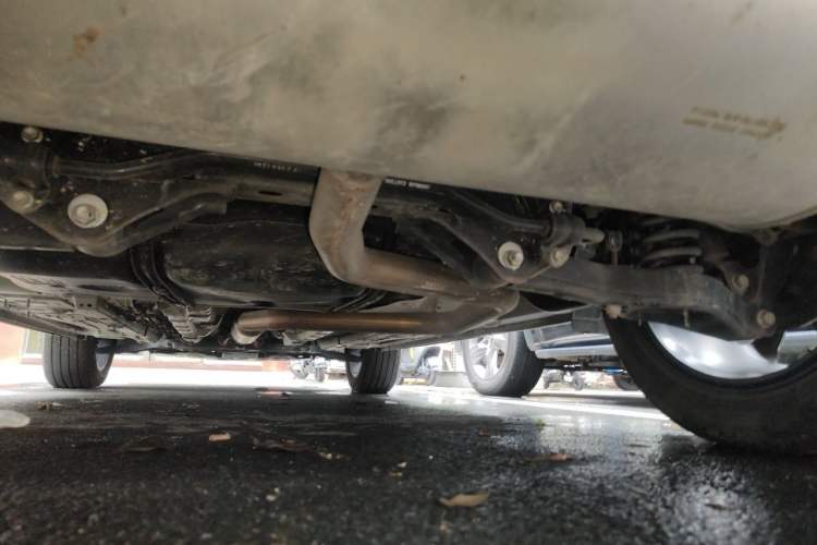 Used CHANGAN OSHAN X5 PLUS 2023 Revised Version 1.5T DCT Navigation Edition Chassis Rear