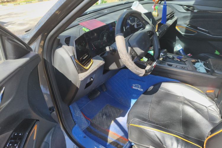 Used CHANGAN OSHAN X5 PLUS 2023 1.5T DCT Pioneer Edition Driver Seat