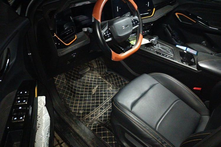 Used CHANGAN OSHAN X5 PLUS 2023 Revised 1.5T DCT Pioneer Edition Driver Seat