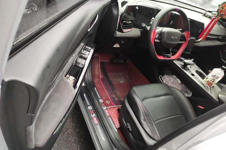 Used CHANGAN OSHAN X5 PLUS 2023 Revised Version 1.5T DCT Navigation Edition Driver Seat
