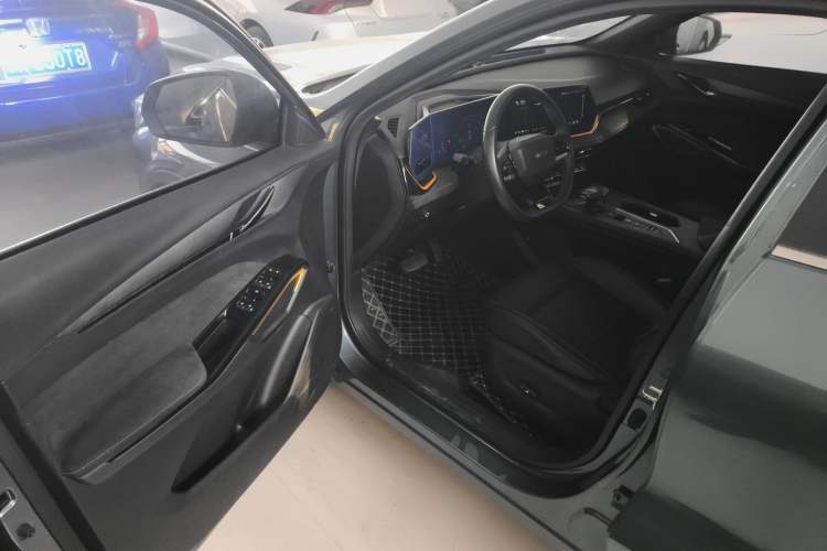 Used CHANGAN OSHAN X5 PLUS 2023 1.5T DCT Excellence Edition Driver Seat
