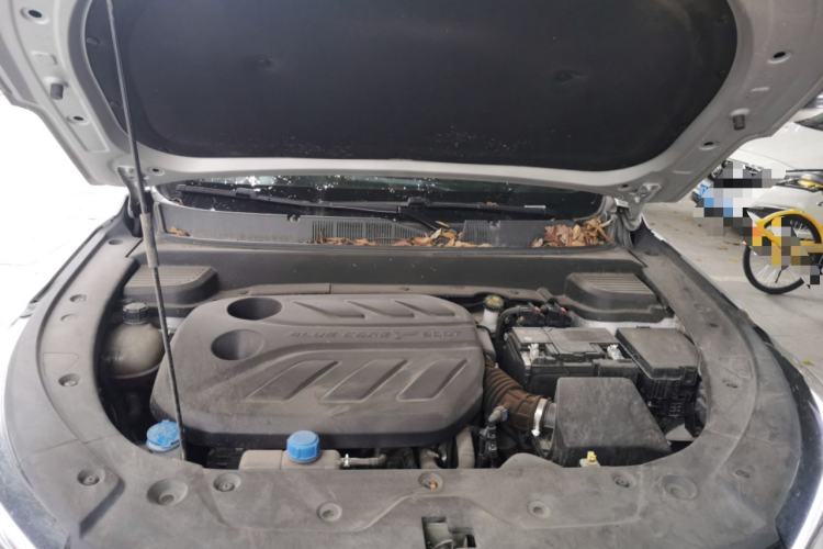 Used CHANGAN OSHAN X5 PLUS 2023 1.5T DCT Navigation Edition Engine Bay