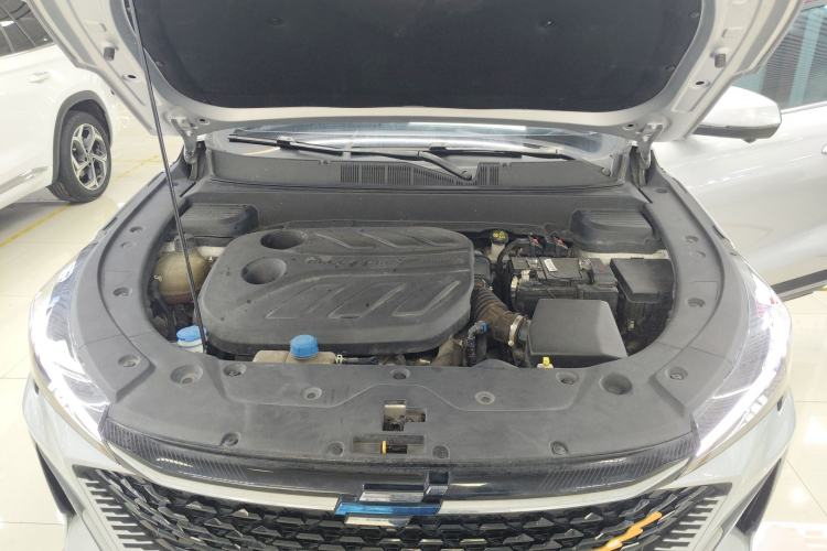Used CHANGAN OSHAN X5 PLUS 2023 1.5T DCT Excellence Edition Engine Bay