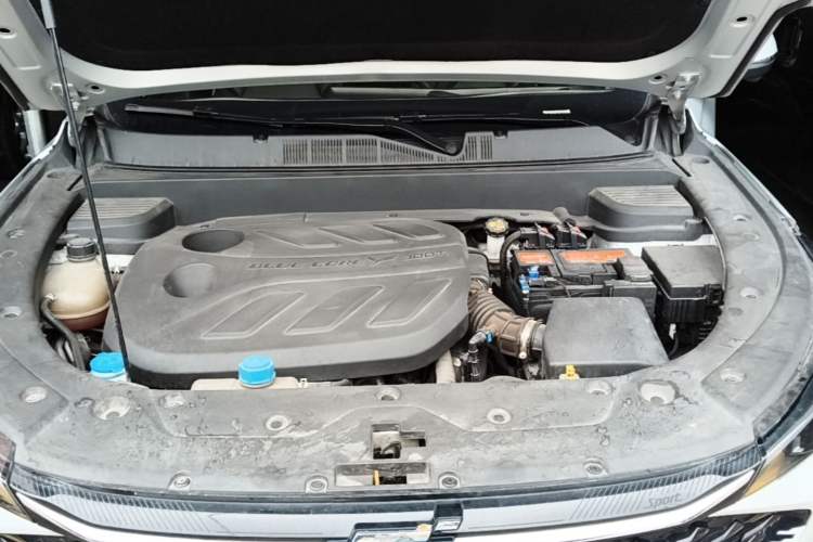 Used CHANGAN OSHAN X5 PLUS 2023 1.5T DCT Navigation Edition Engine Bay