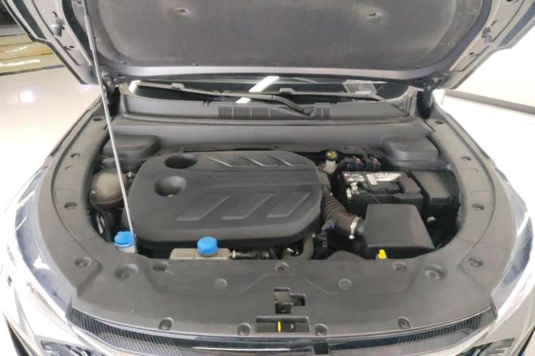 Used CHANGAN OSHAN X5 PLUS 2023 1.5T DCT Navigation Edition Engine Bay