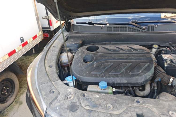 Used CHANGAN OSHAN X5 PLUS 2023 Revised 1.5T DCT Excellence Edition Engine Bay Right