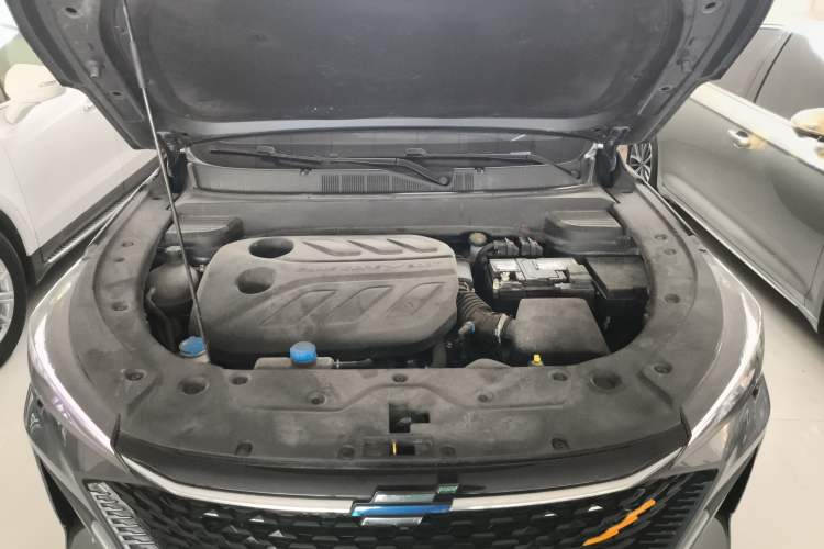 Used CHANGAN OSHAN X5 PLUS 2023 1.5T DCT Excellence Edition Engine Bay