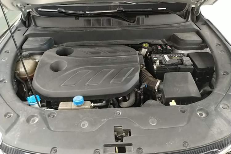 Used CHANGAN OSHAN X5 PLUS 2023 1.5T DCT Excellence Edition Engine Bay