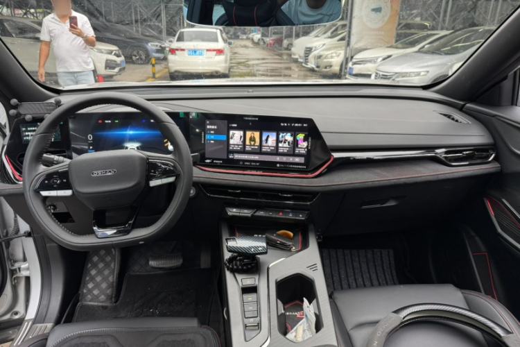 Used CHANGAN OSHAN X5 PLUS 2023 1.5T DCT Navigation Edition Exterior 7
