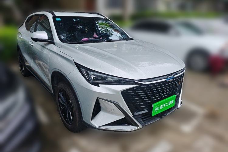 Used CHANGAN OSHAN X5 PLUS 2023 Revised 1.5T DCT Smart & Fun AI Edition Front Right 45 Deg