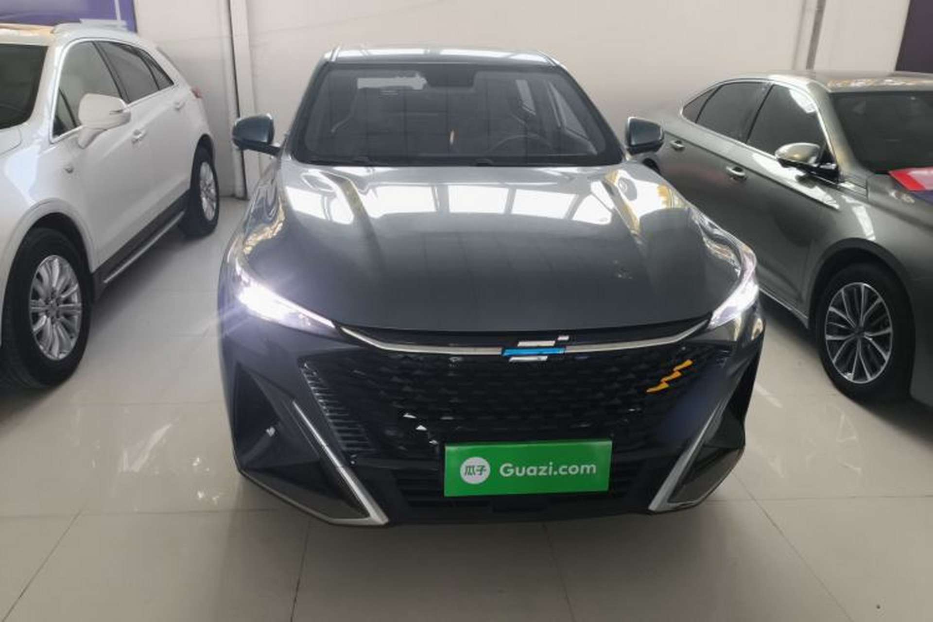 Used CHANGAN OSHAN X5 PLUS 2023 1.5T DCT Excellence Edition Front