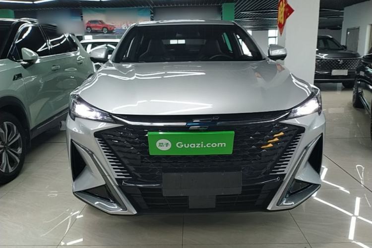 Used CHANGAN OSHAN X5 PLUS 2023 1.5T DCT Excellence Edition Front
