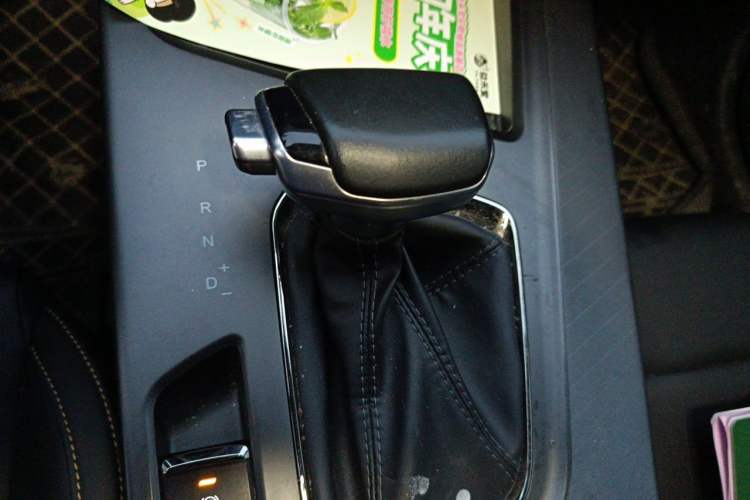 Used CHANGAN OSHAN X5 PLUS 2023 Revised 1.5T DCT Pioneer Edition Gear Lever
