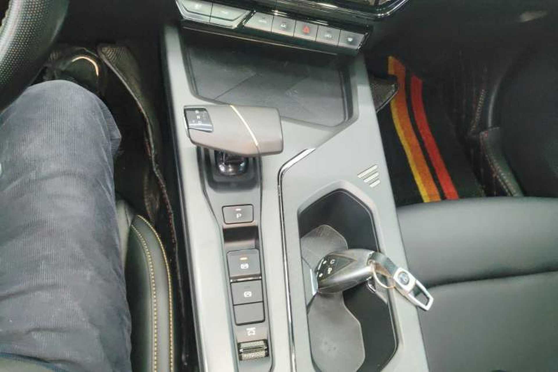 Used CHANGAN OSHAN X5 PLUS 2023 1.5T DCT Excellence Edition Gear Lever