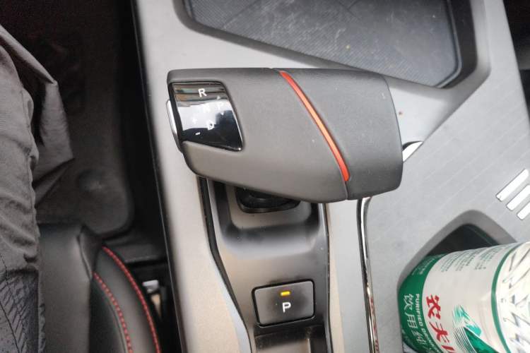 Used CHANGAN OSHAN X5 PLUS 2023 Revised Version 1.5T DCT Navigation Edition Gear Lever