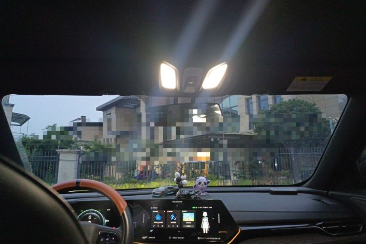 Used CHANGAN OSHAN X5 PLUS 2023 Revised 1.5T DCT Pioneer Edition Headliner