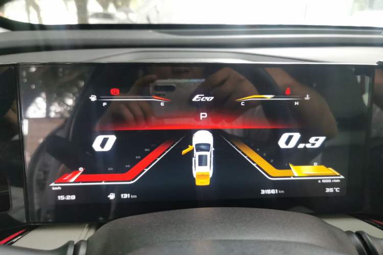 Used CHANGAN OSHAN X5 PLUS 2023 1.5T DCT Navigation Edition Instrument Cluster