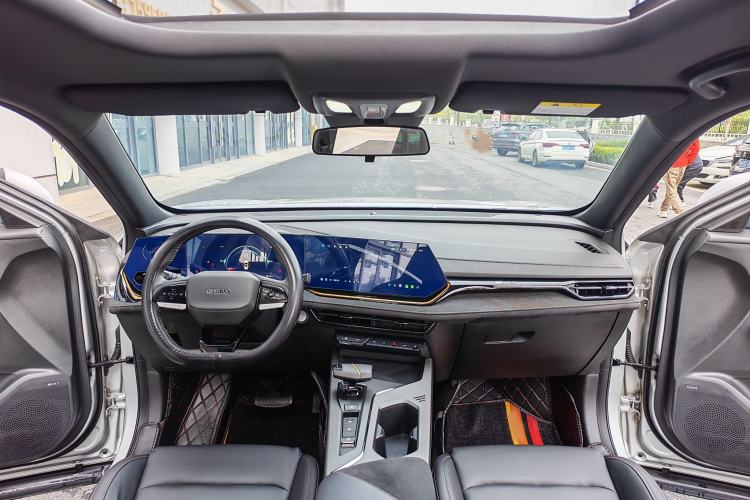 Used CHANGAN OSHAN X5 PLUS 2023 1.5T DCT Excellence Edition Interior 2