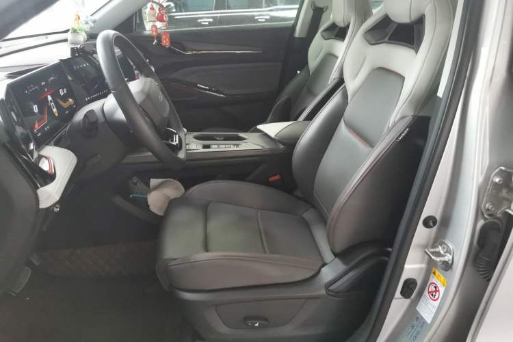 Used CHANGAN OSHAN X5 PLUS 2023 1.5T DCT Navigation Edition Left Front Seat