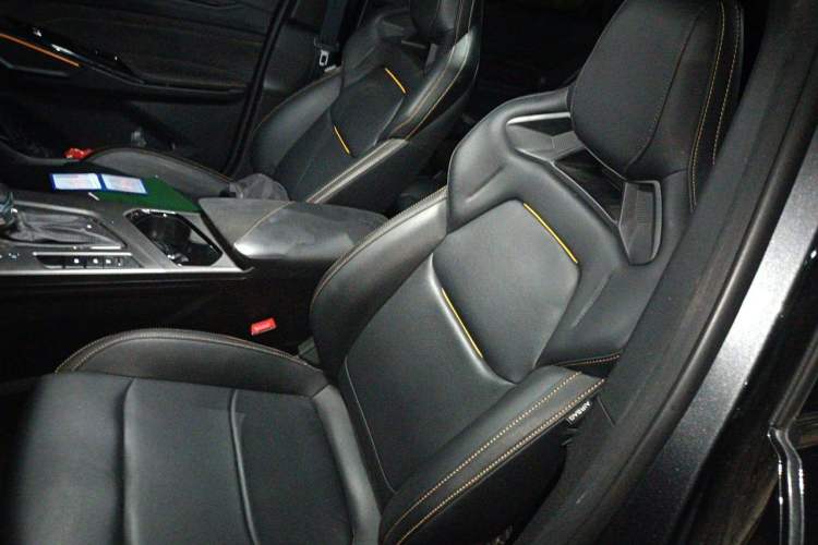 Used CHANGAN OSHAN X5 PLUS 2023 Revised 1.5T DCT Pioneer Edition Left Front Seat
