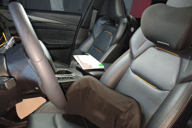 Used CHANGAN OSHAN X5 PLUS 2023 Revised 1.5T DCT Smart & Fun AI Edition Left Front Seat